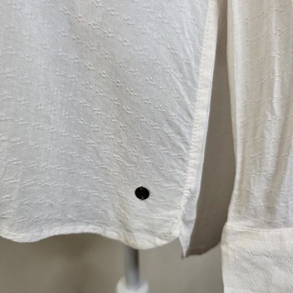 Eddie Bauer Women's Button. Down Rayon Cream Blouse Shirt Size Medium EUC - Picture 4 of 8